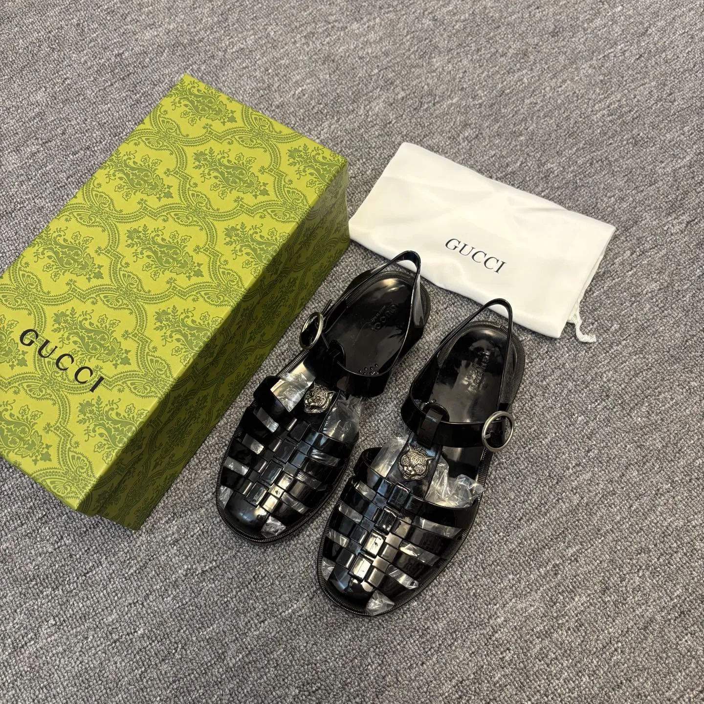 Men's shoes: 260💰[Gucci] sandals, counter quality, top-quality original items, real photos! Original T men's shoes 💰PU material, fine workmanship, comfortable; genuine 1:1 replica Size: 36 ~ 46